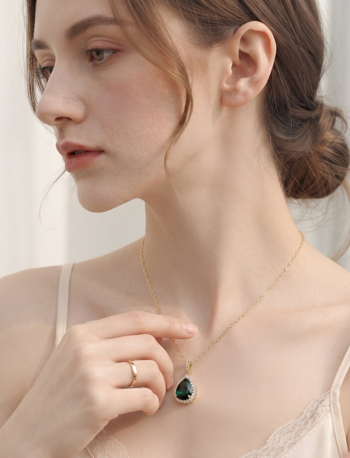 Elegant Emerald Green Zirconia Teardrop Necklace – Gold Plated Necklace for Women